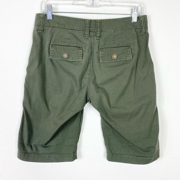 Cabi Ivy League Green Utility Pocket Bermuda Shorts Style #816 Size 2 - Picture 3 of 6